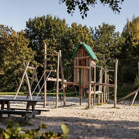 Holiday home Luxurious With Sauna And Dishwasher Near A Reserve